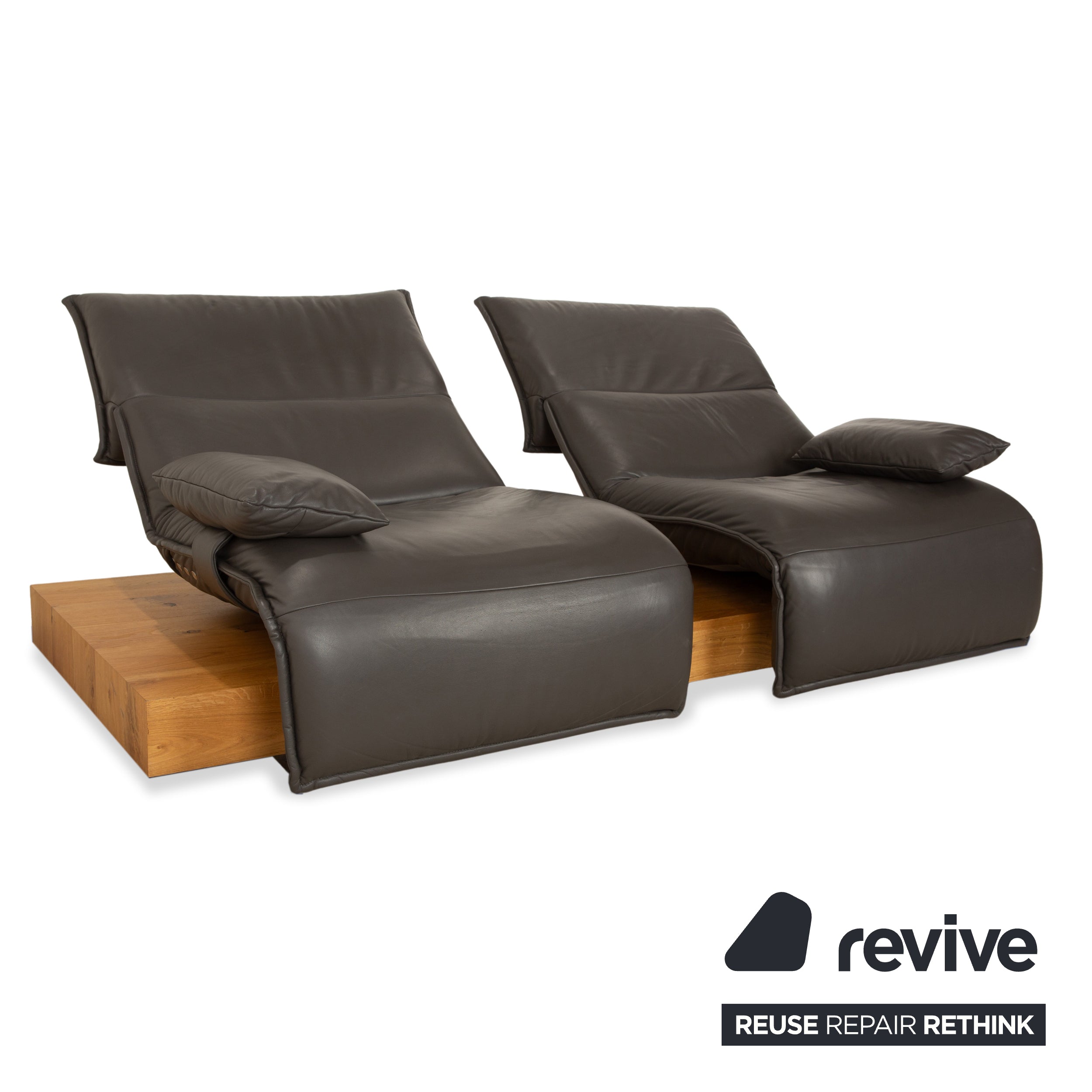 Canapé électrique deux places Koinor Free Motion Edit 1 en cuir gris anthracite.