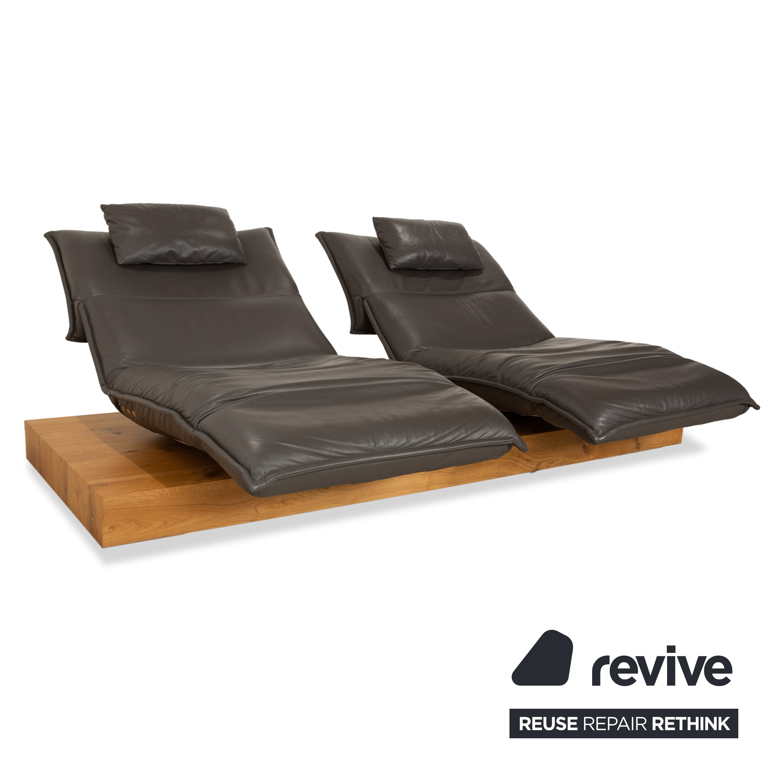 Canapé électrique deux places Koinor Free Motion Edit 1 en cuir gris anthracite.