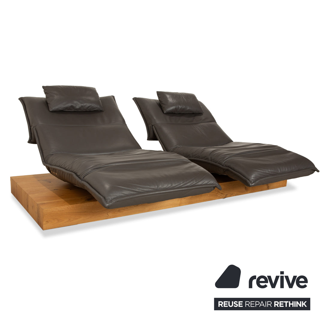 Canapé deux places en cuir gris foncé avec fonction électrique Koinor Free Motion Edit 1