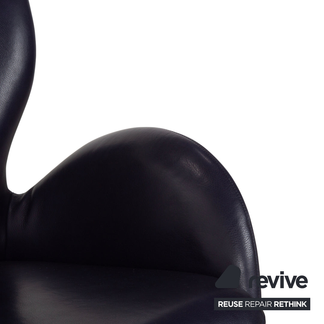 Fauteuil pivotant en cuir Koinor Interio violet aubergine