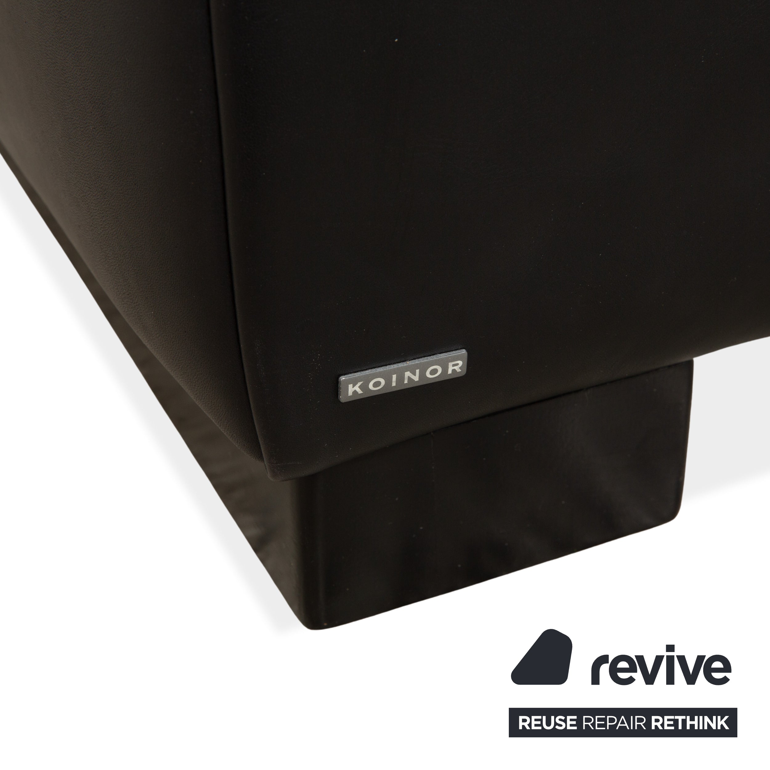 Canapé trois places en cuir noir Koinor