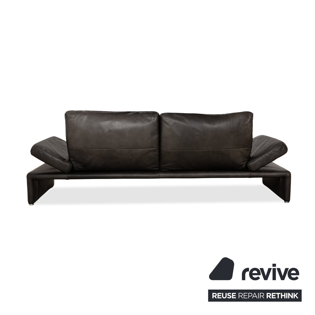 Canapé quatre places Koinor Raoul en cuir gris foncé anthracite et noir, à réglage manuel