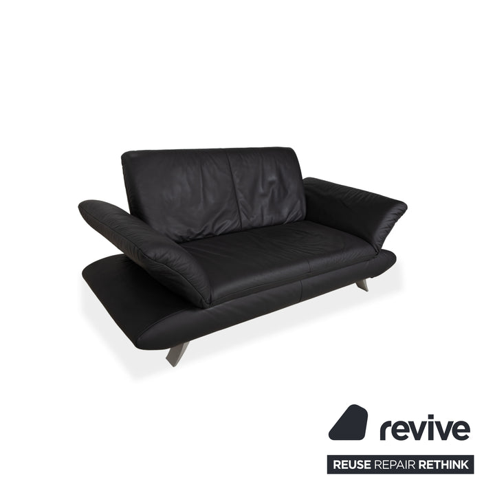 Canapé deux places en cuir Koinor Rossini, gris anthracite, à commande manuelle