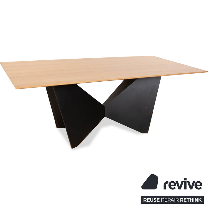 K+W SiLaxx Wooden Dining Table Brown