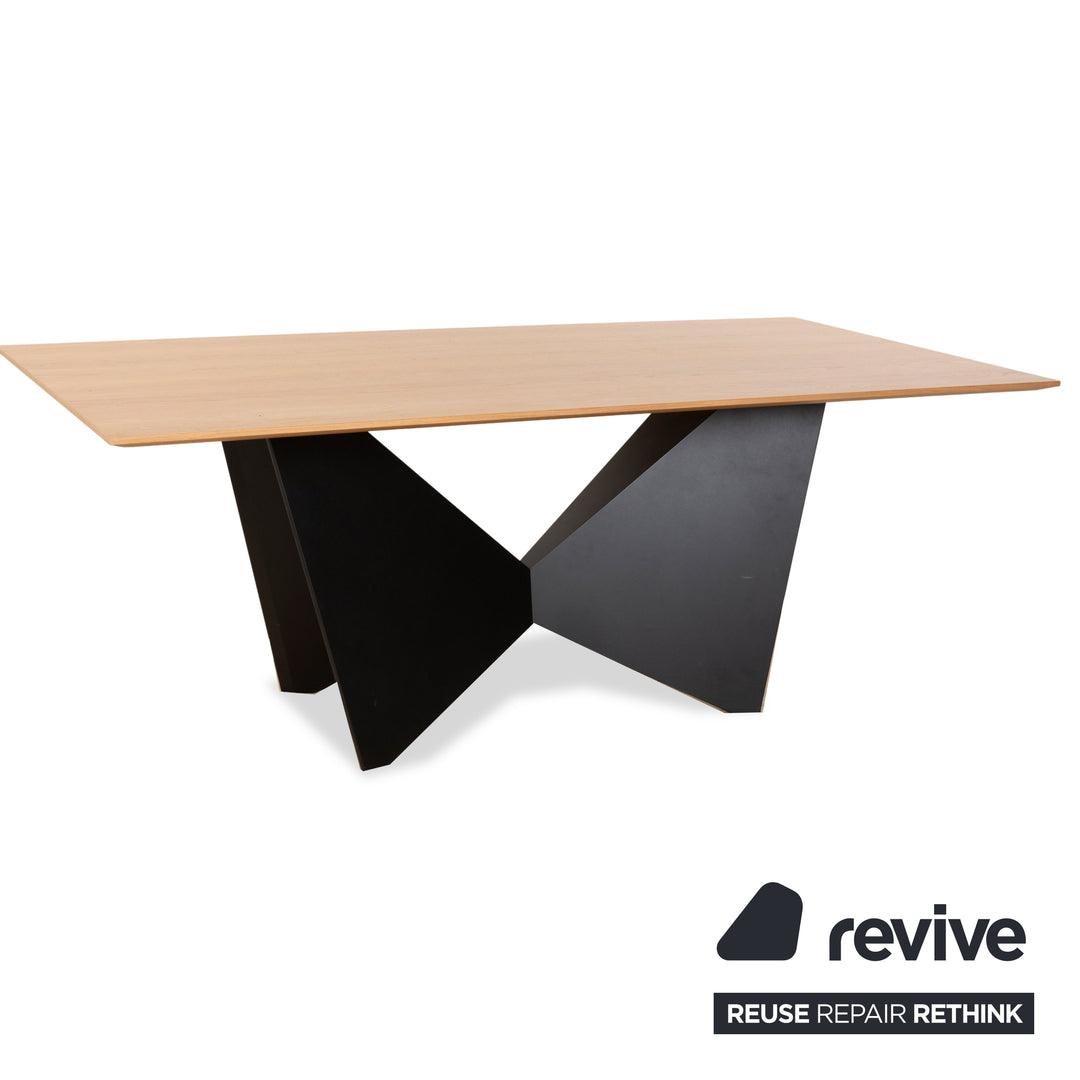 K+W SiLaxx Wooden Dining Table Brown