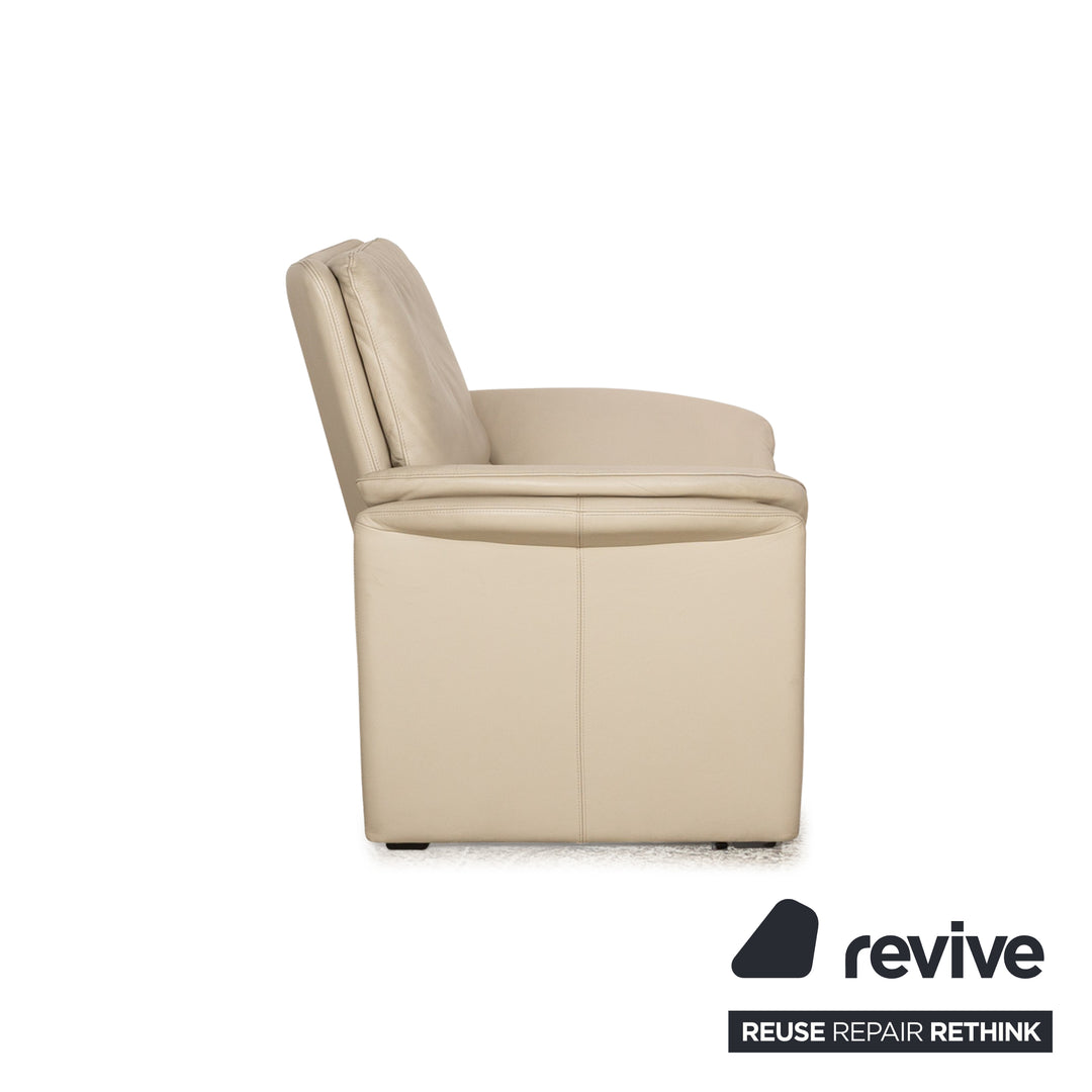 Leolux Catalpa leather armchair cream