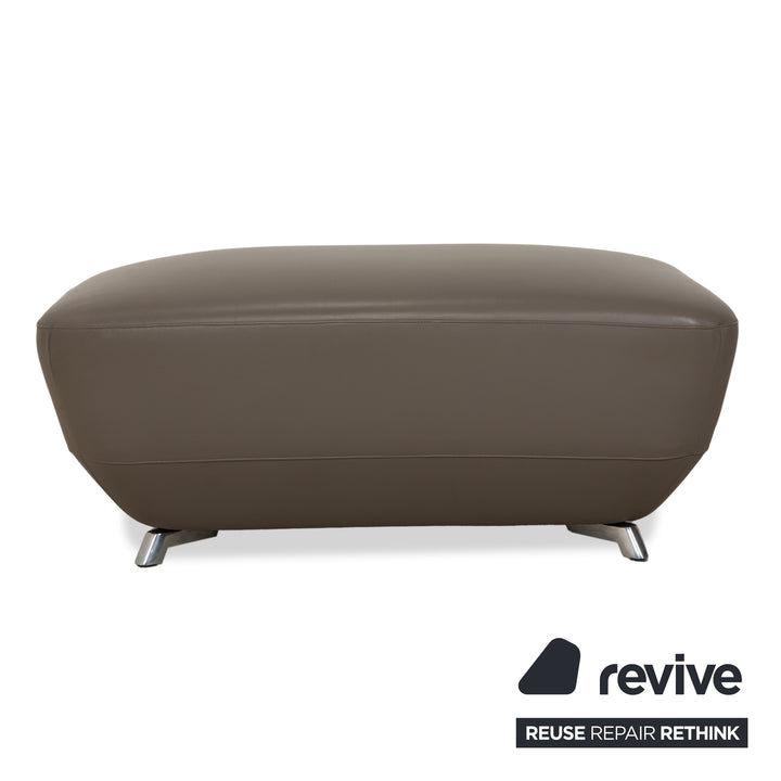 Canapé Chesterfield trois places en cuir marron vintage