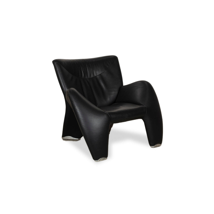 Leolux Echnaton Leather Armchair Black