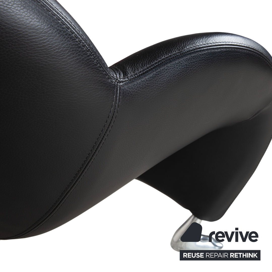 Fauteuil et tabouret en cuir noir Leolux Papageno