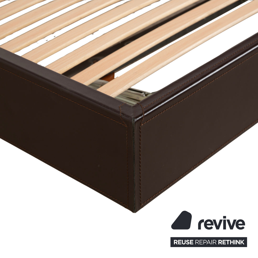 Ligne Roset Leder Bett Braun 180x200