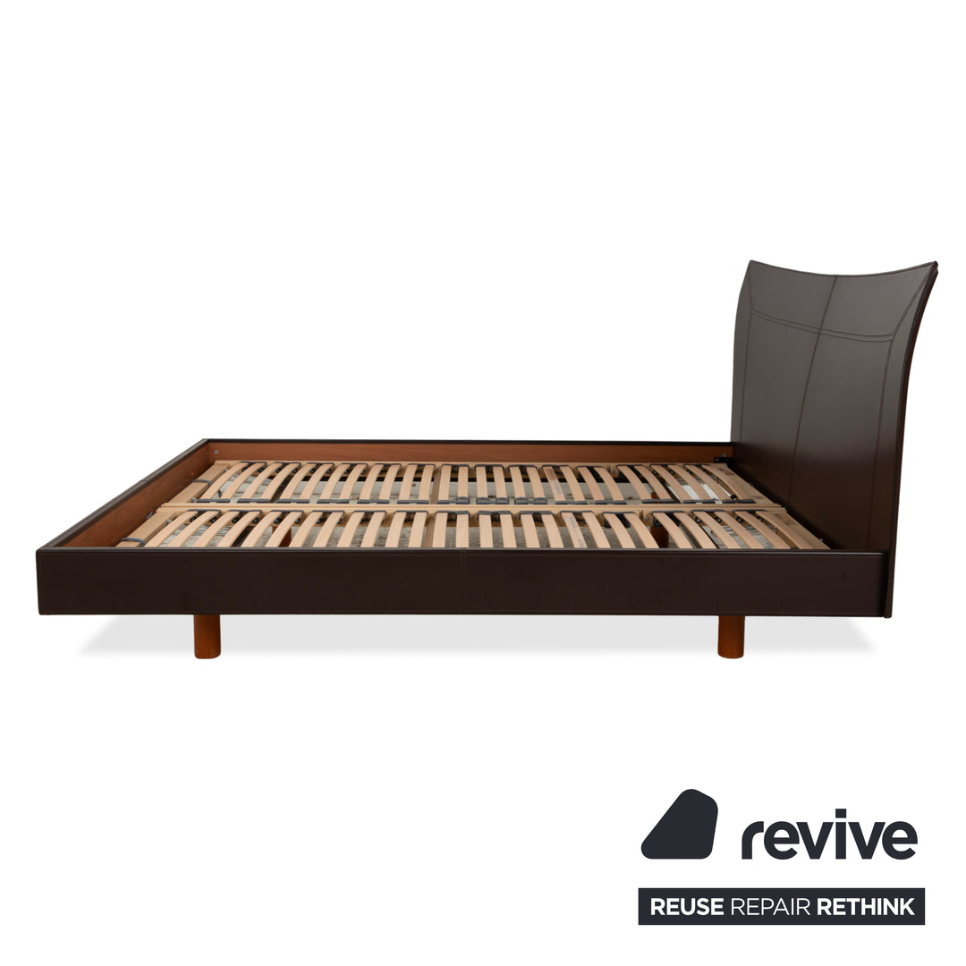 Ligne Roset Leder Bett Braun 180x200