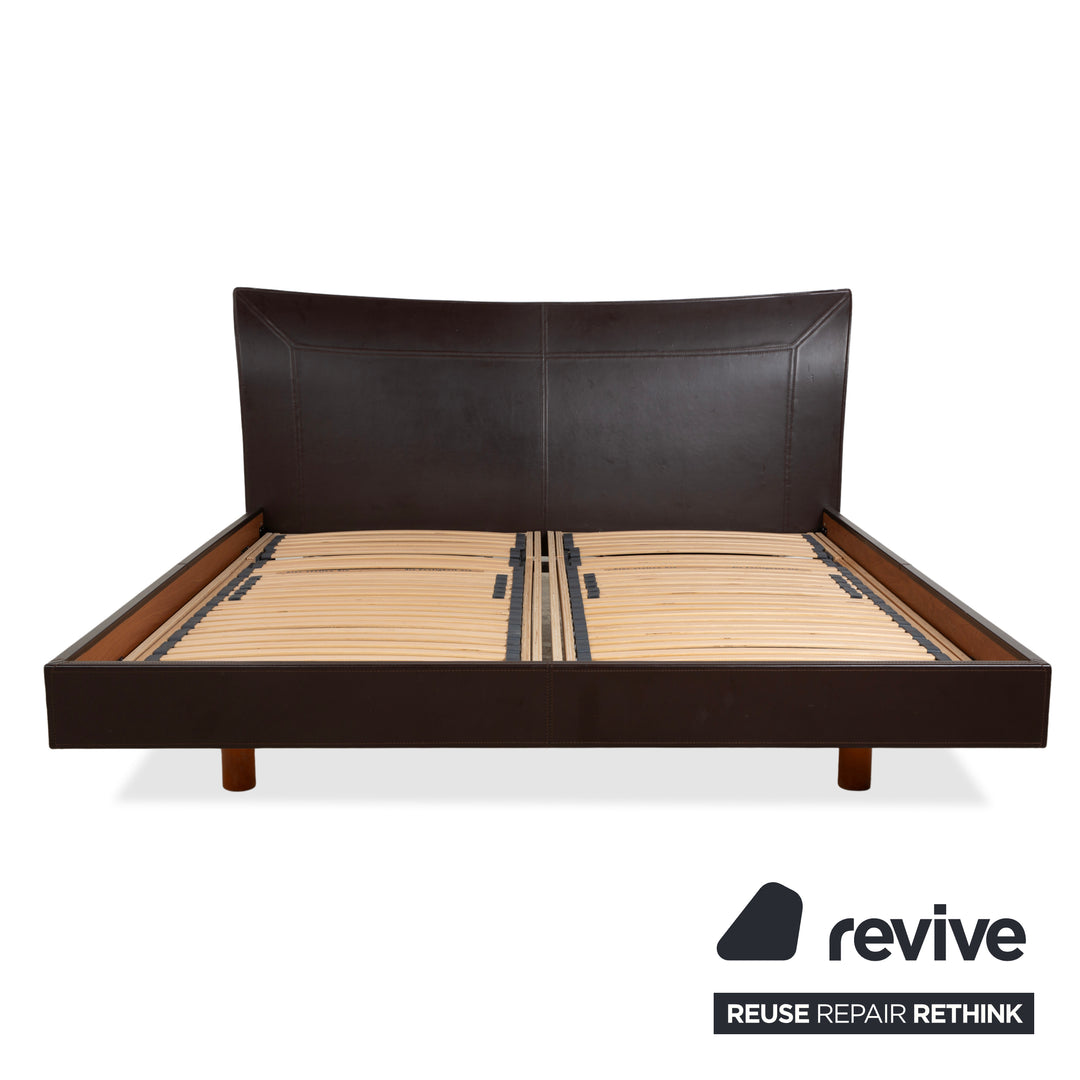 Ligne Roset Leder Bett Braun 180x200