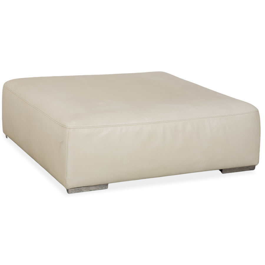 Ligne Roset Malhoun tabouret en cuir crème