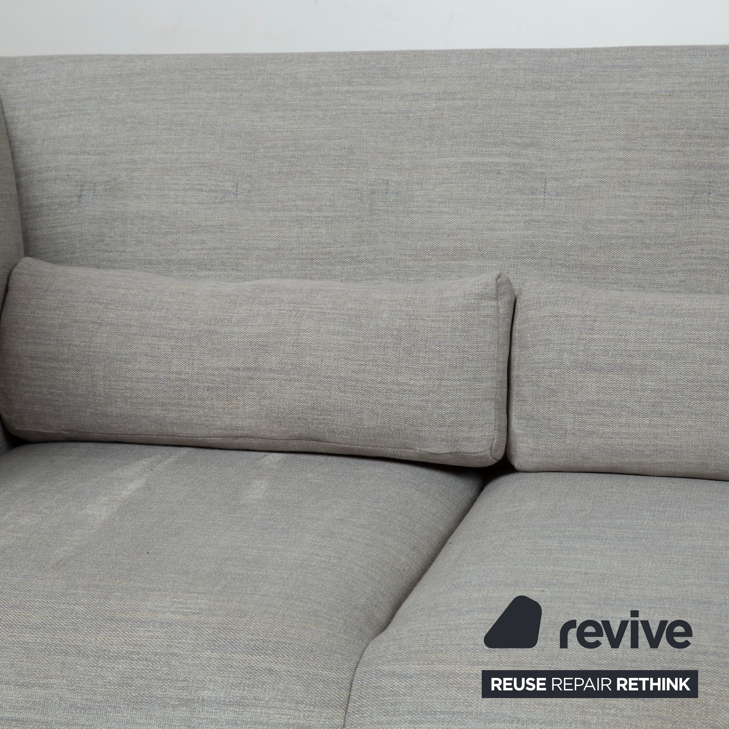 Ligne Roset MCD tyg tresitssoffa grå beige taupe soffa