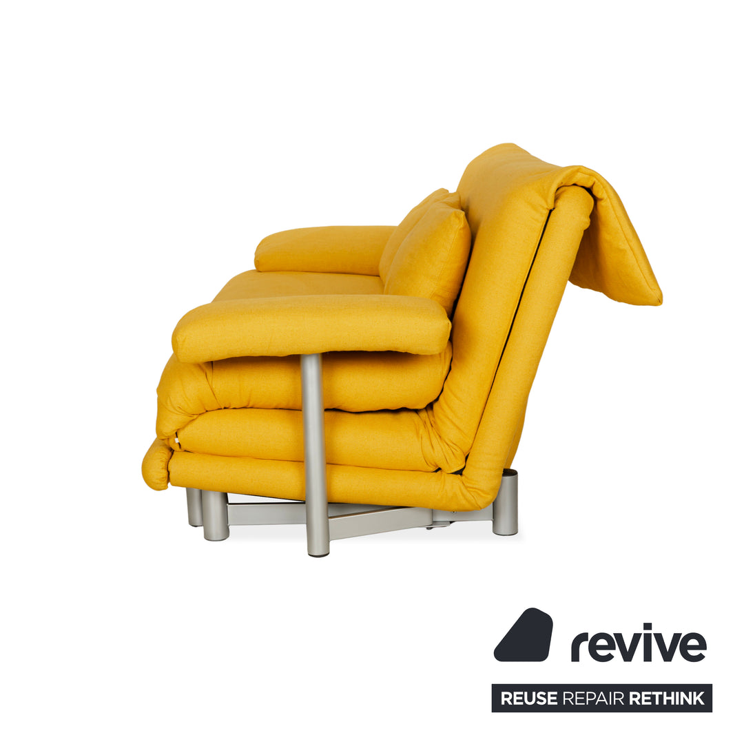 Ligne Roset Multy trois places jaune avec accoudoirs et fonction veille manuelle