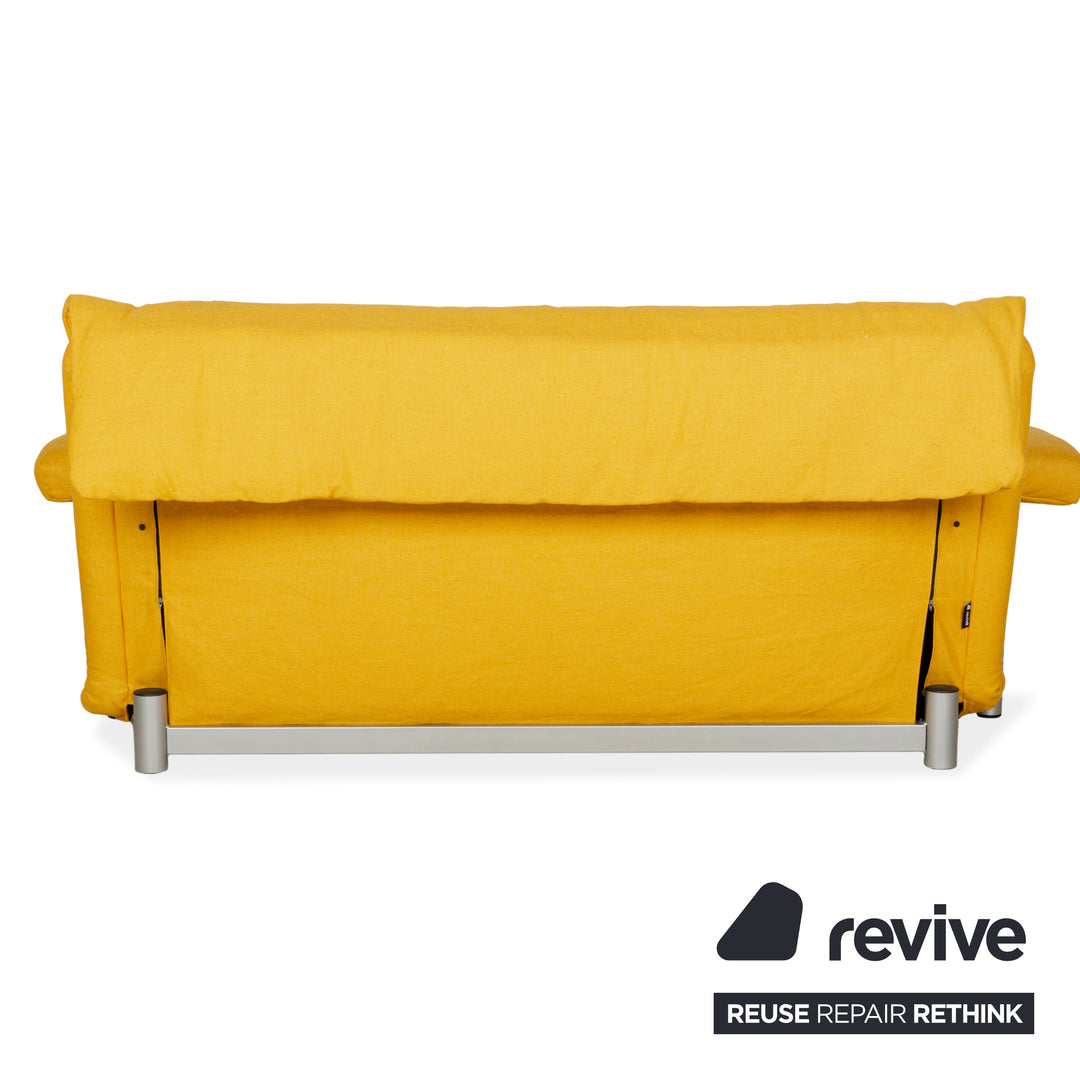 Ligne Roset Multy trois places jaune avec accoudoirs et fonction veille manuelle