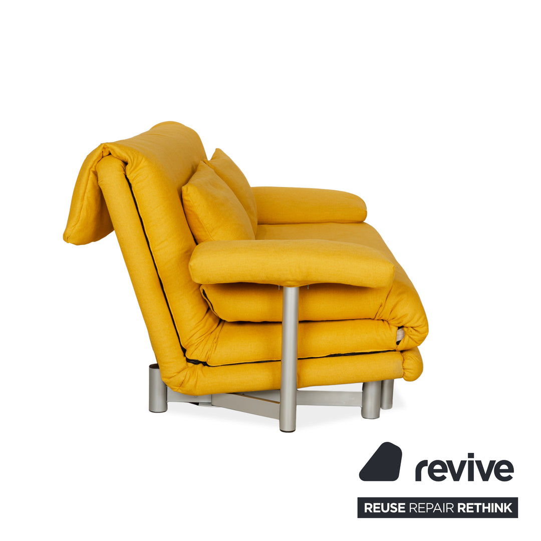 Ligne Roset Multy trois places jaune avec accoudoirs et fonction veille manuelle