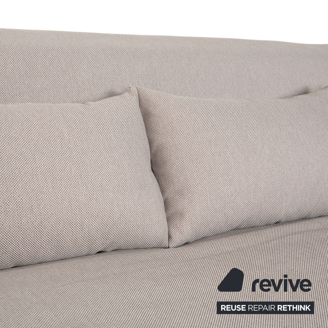 Canapé trois places Ligne Roset Multy gris, fonction convertible manuelle, avec accoudoirs, retapissé