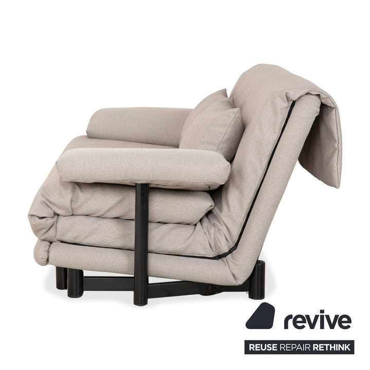 Canapé trois places Ligne Roset Multy gris, fonction convertible manuelle, avec accoudoirs, retapissé