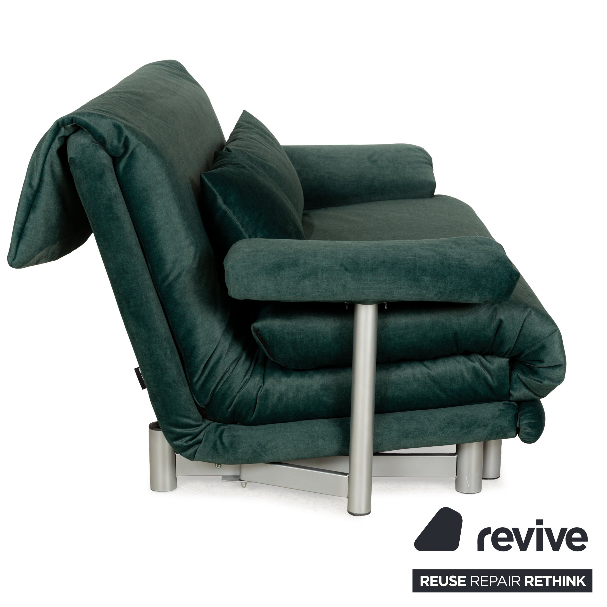 Canapé-lit trois places Ligne Roset Multy vert avec accoudoirs, housse neuve
