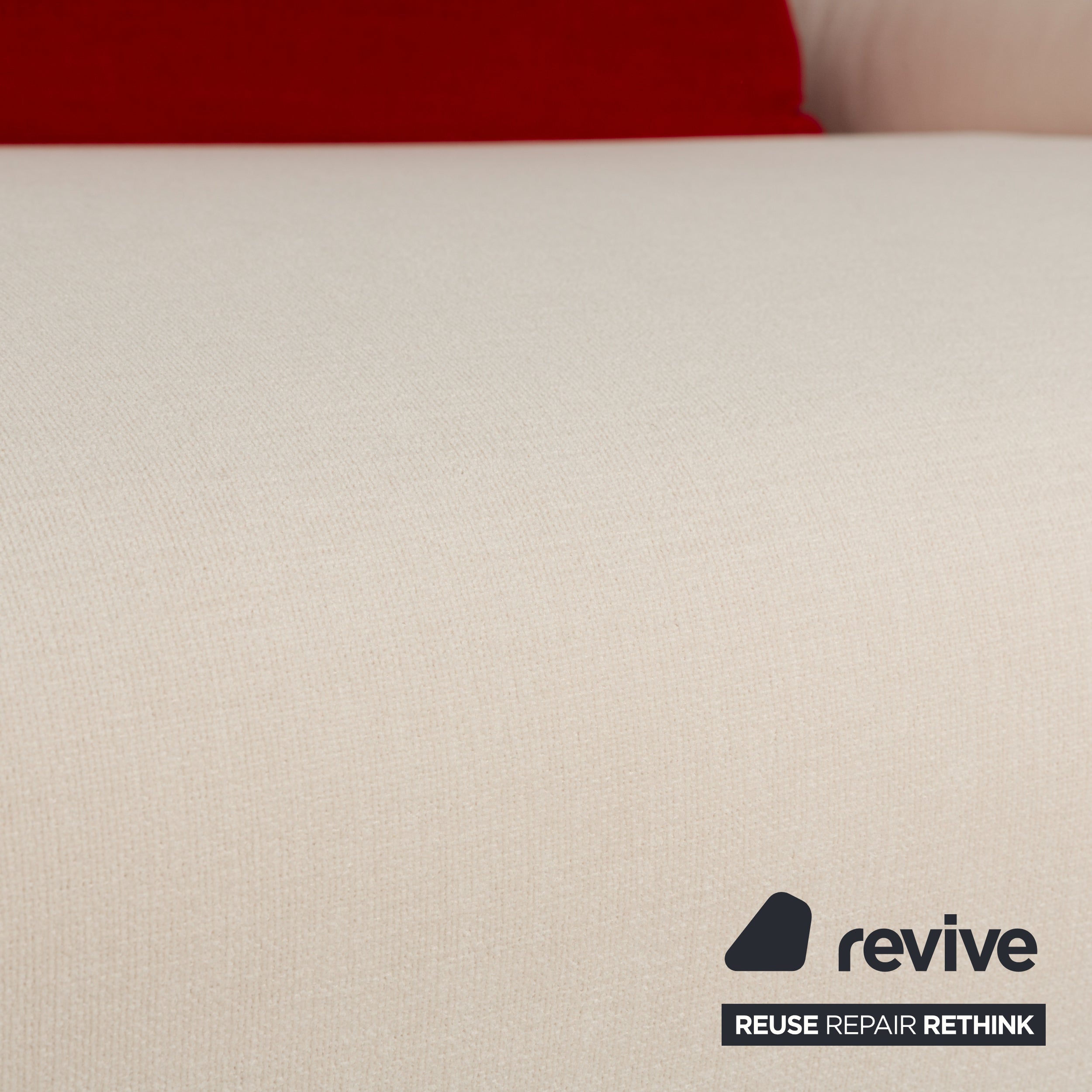 Canapé-lit trois places Ligne Roset Multy en tissu beige avec fonction couchage manuelle, nouvelle housse