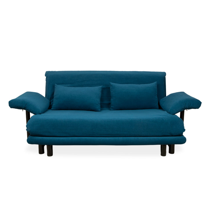 Canapé trois places Ligne Roset Multy, tissu bleu, accoudoirs compris, structure noire, fonction lit manuel, retapissé