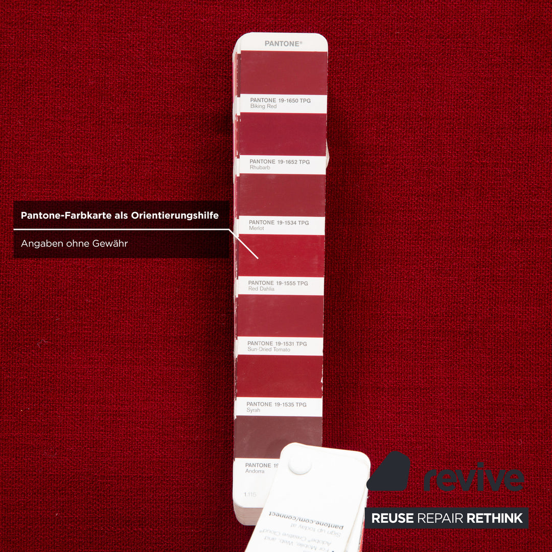 Canapé trois places Ligne Roset Multy, tissu rouge beige, structure noire, accoudoirs compris, retapissé, fonction lit manuelle.