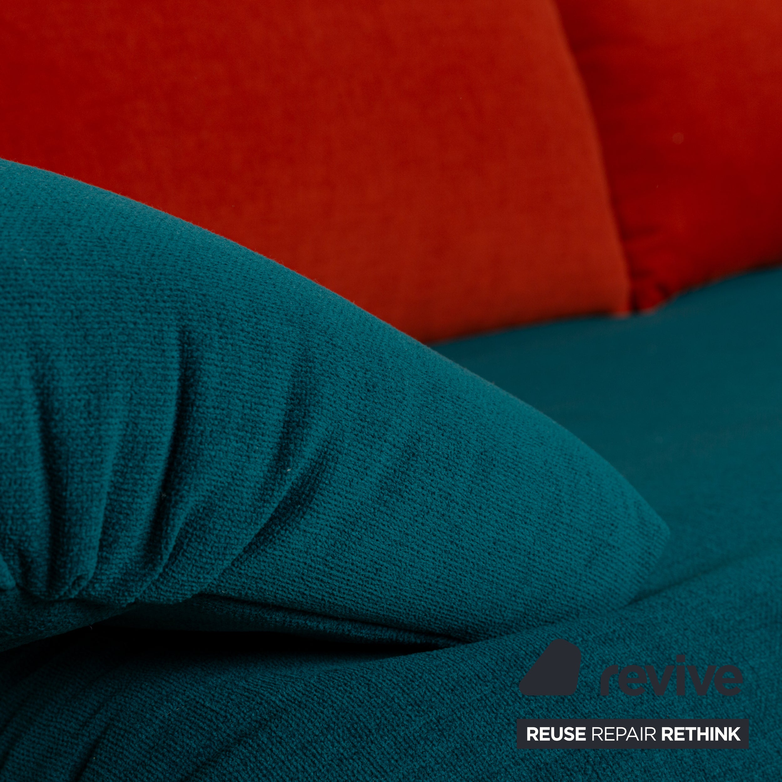 Canapé-lit Ligne Roset Multy trois places bleu turquoise pétrole avec accoudoirs, housse neuve