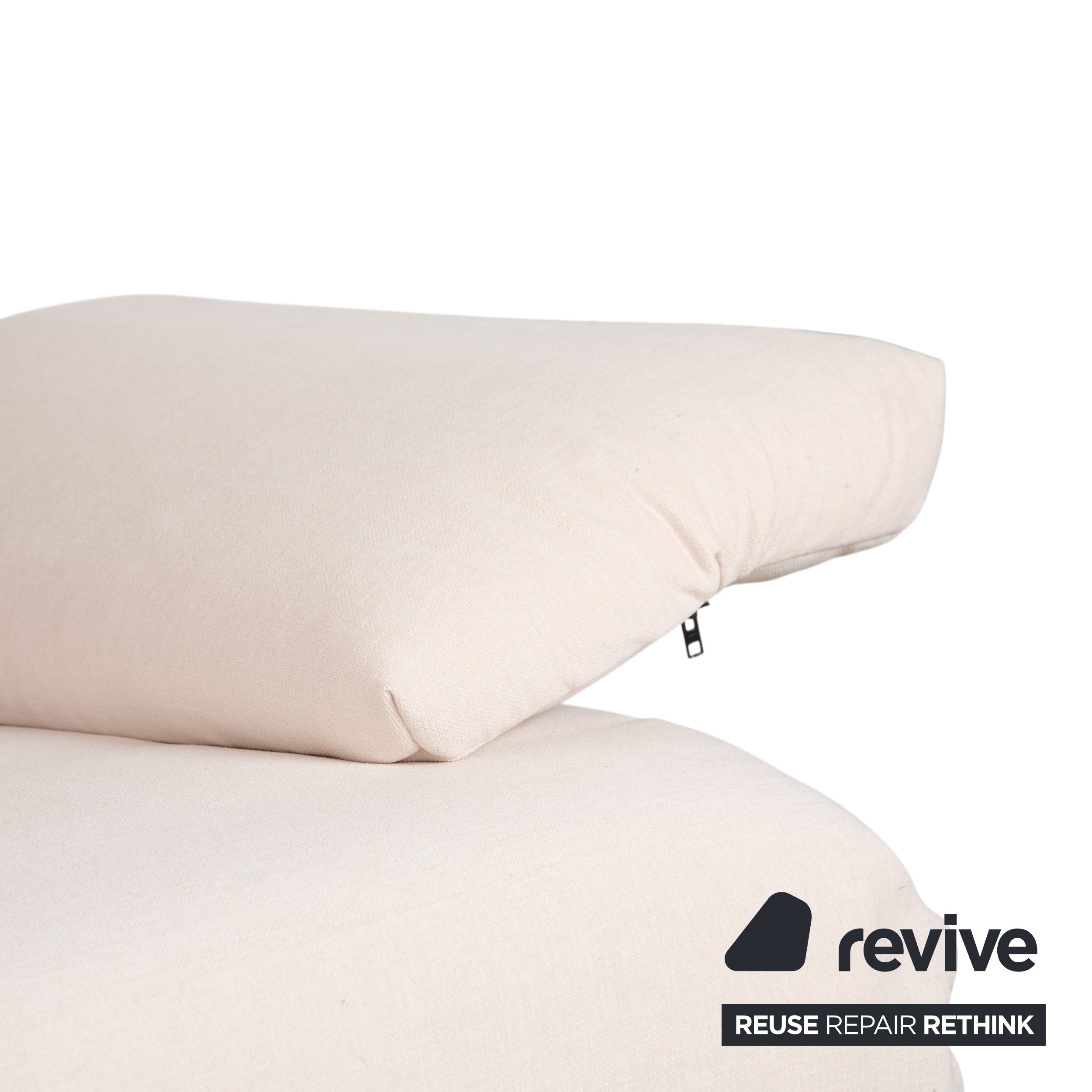 Canapé trois places Ligne Roset Multy en tissu, rouge crème, avec retapissage et accoudoirs