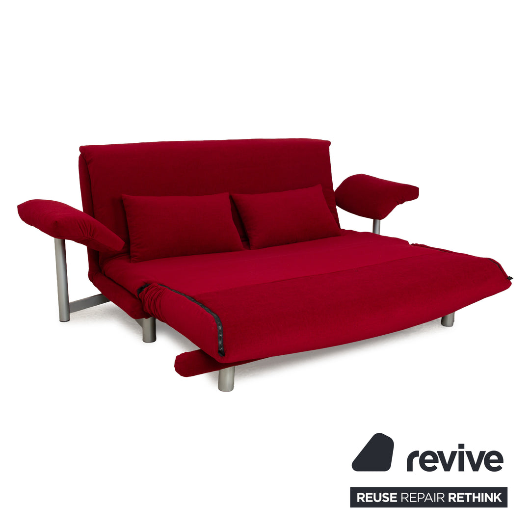 Ligne Roset Multy canapé trois places en tissu rouge foncé avec fonction couchage et accoudoirs neufs