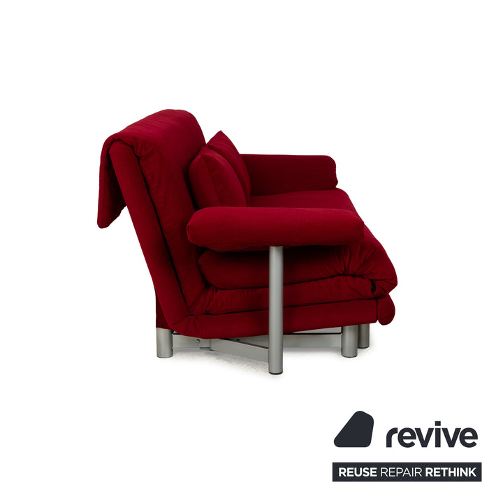 Ligne Roset Multy canapé trois places en tissu rouge foncé avec fonction couchage et accoudoirs neufs