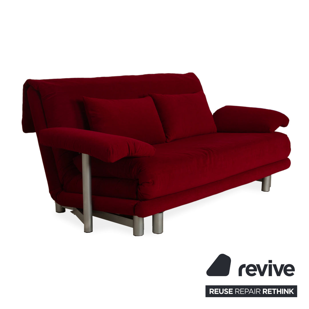 Ligne Roset Multy canapé trois places en tissu rouge foncé avec fonction couchage et accoudoirs neufs