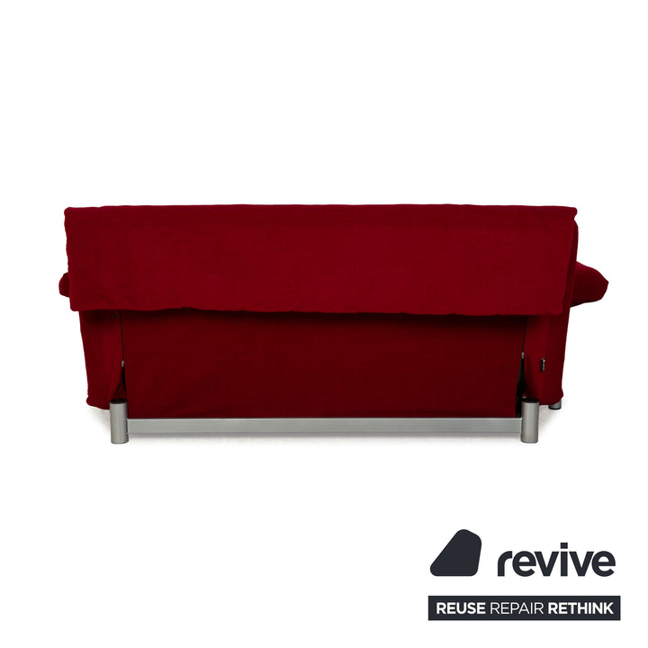 Ligne Roset Multy canapé trois places en tissu rouge foncé avec fonction couchage et accoudoirs neufs