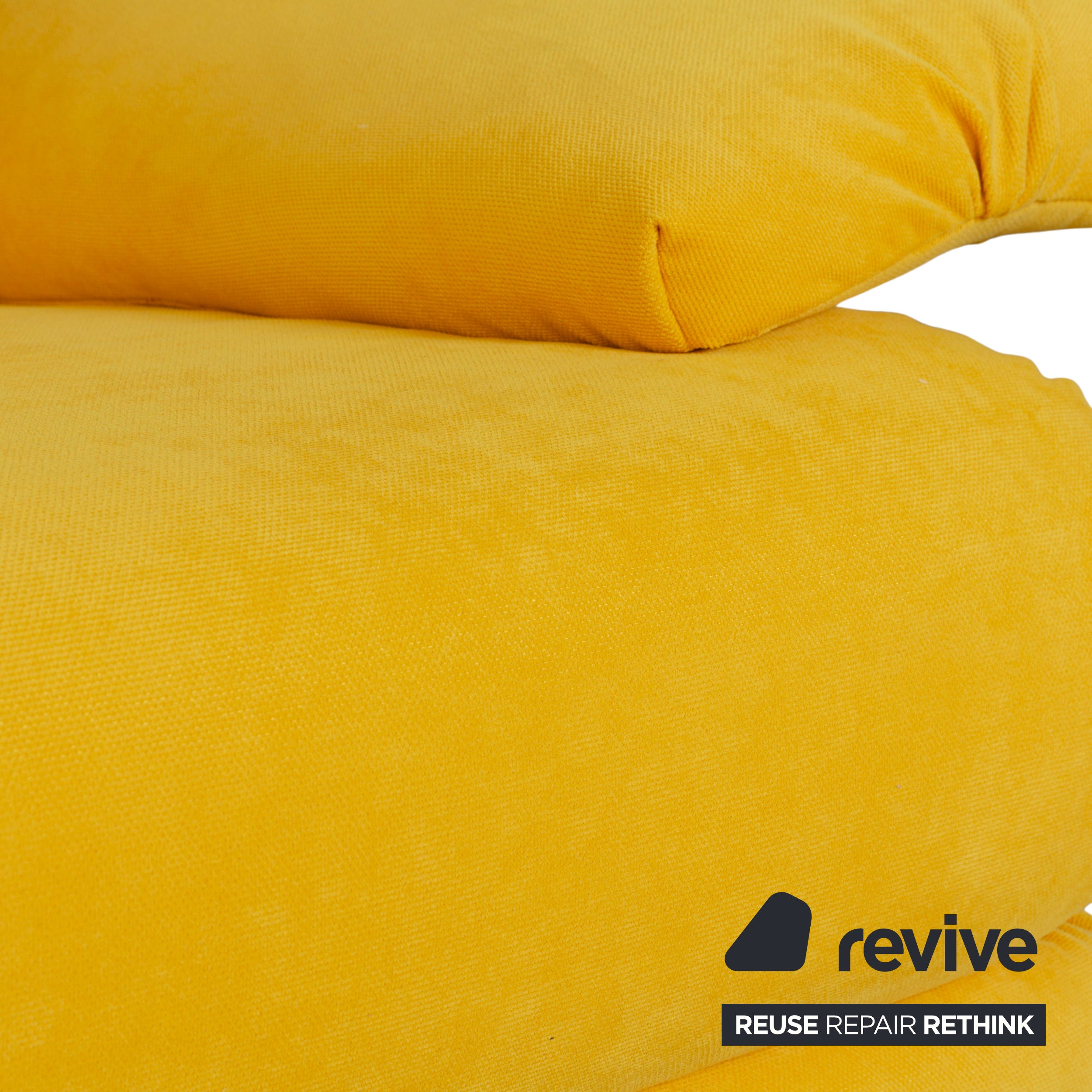 Ligne Roset Multy Dreisitzer Armlehnen Stoff Gelb Siber manuelle Schlaffunktion Schlafsofa Couch Neubezug