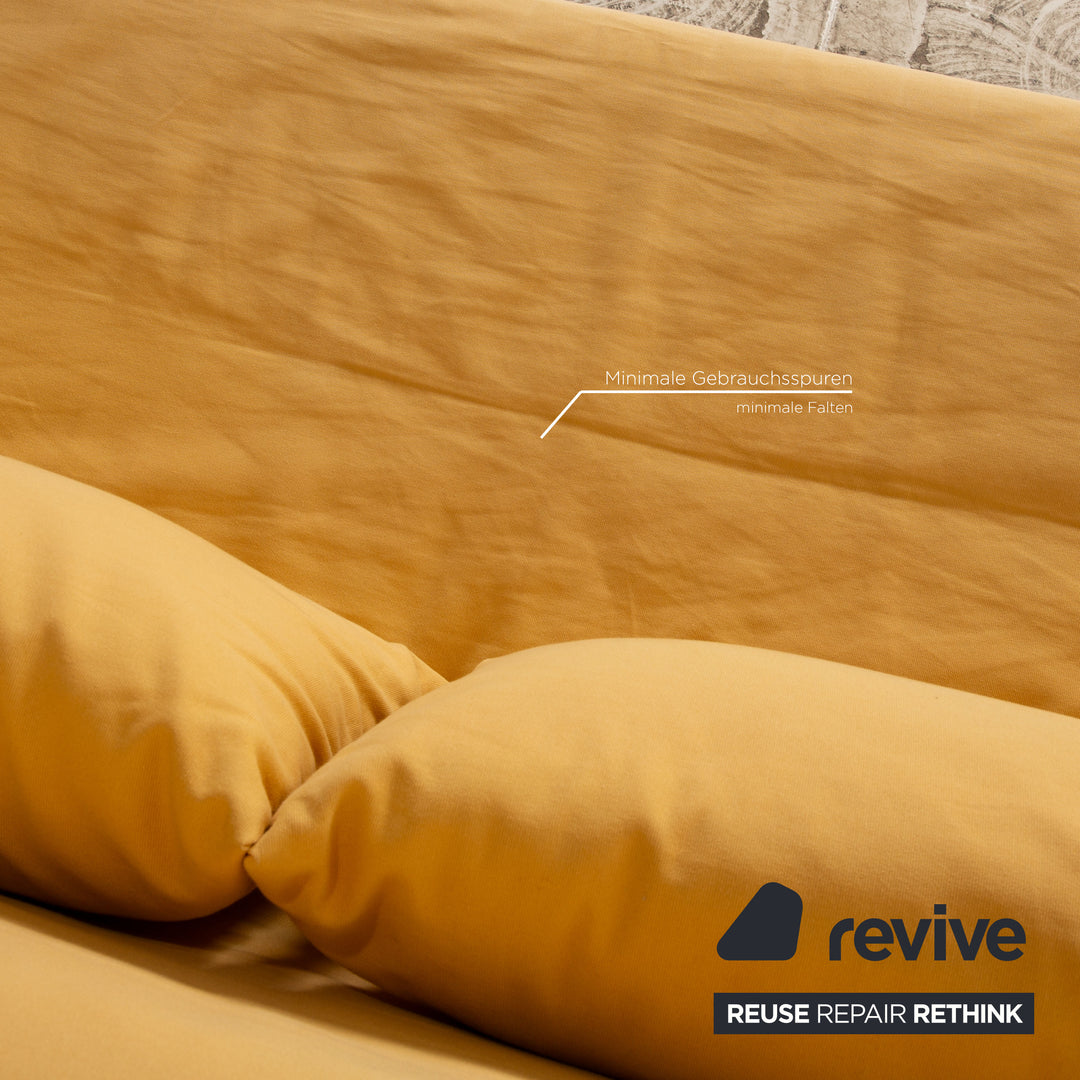 Ligne roset Canapé 3 places en tissu Multy jaune avec accoudoirs