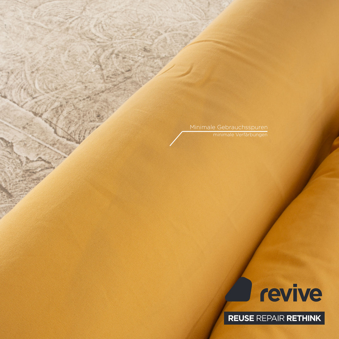 Ligne roset Canapé 3 places en tissu Multy jaune avec accoudoirs