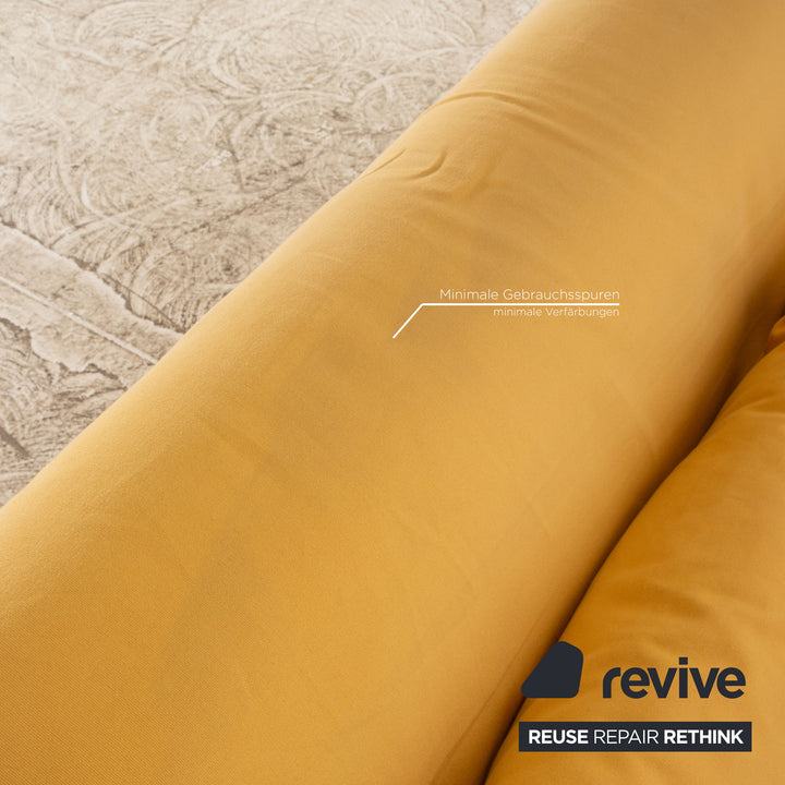 Ligne roset Canapé 3 places en tissu Multy jaune avec accoudoirs