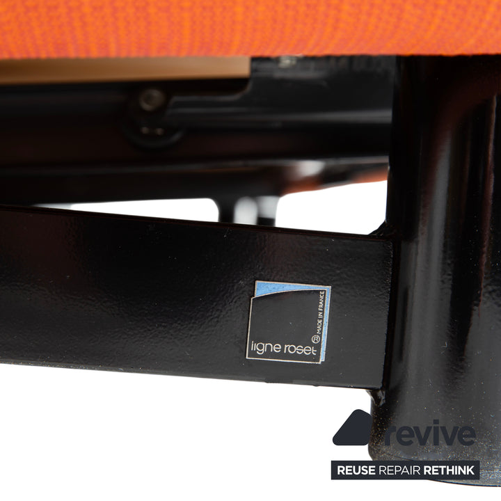 Ligne Roset Multy Stoff Dreisitzer Rot Orange manuelle Funktion Schlafsofa Gestell schwarz Neubezug