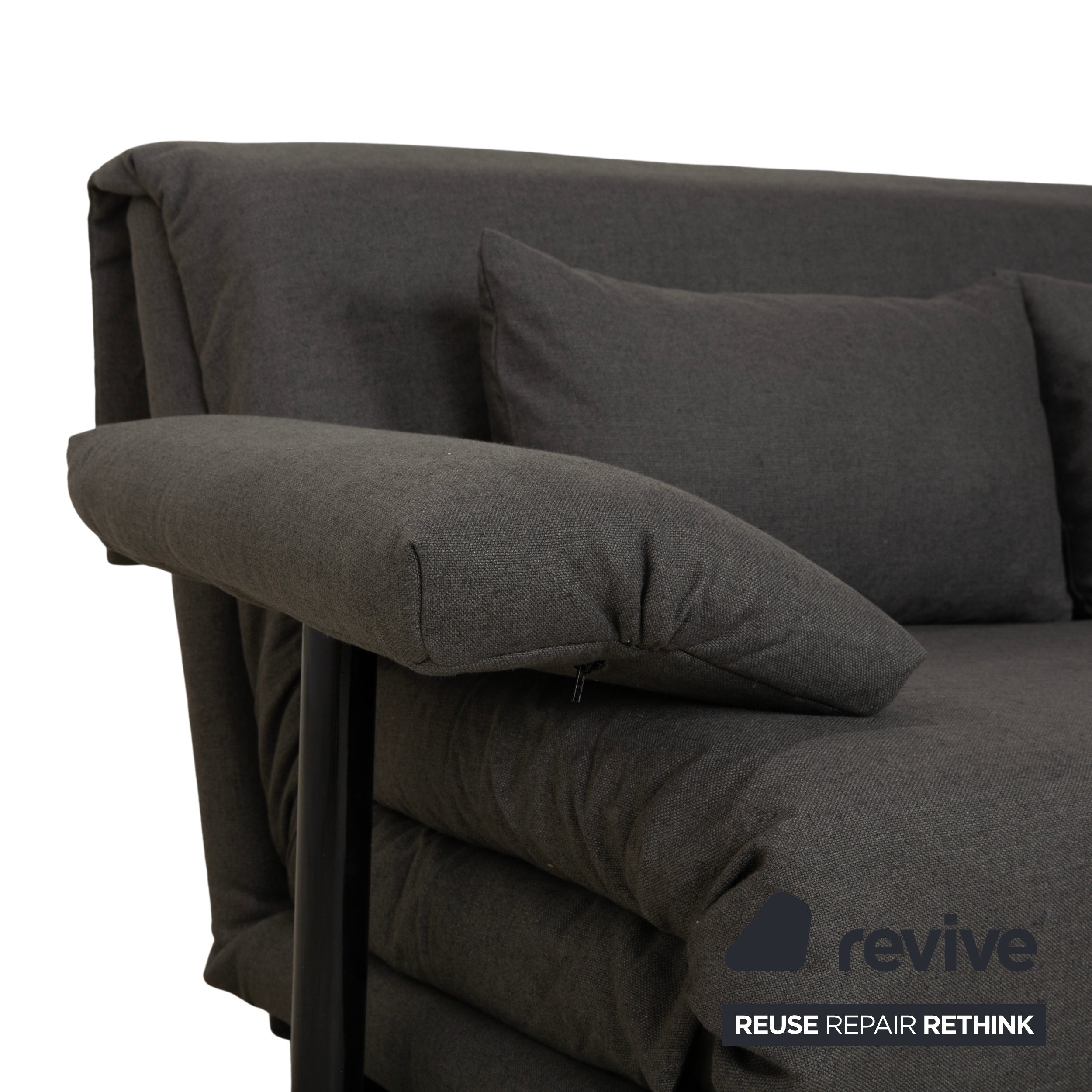 Réfection du canapé-lit manuel trois places Ligne Roset Multy en tissu gris