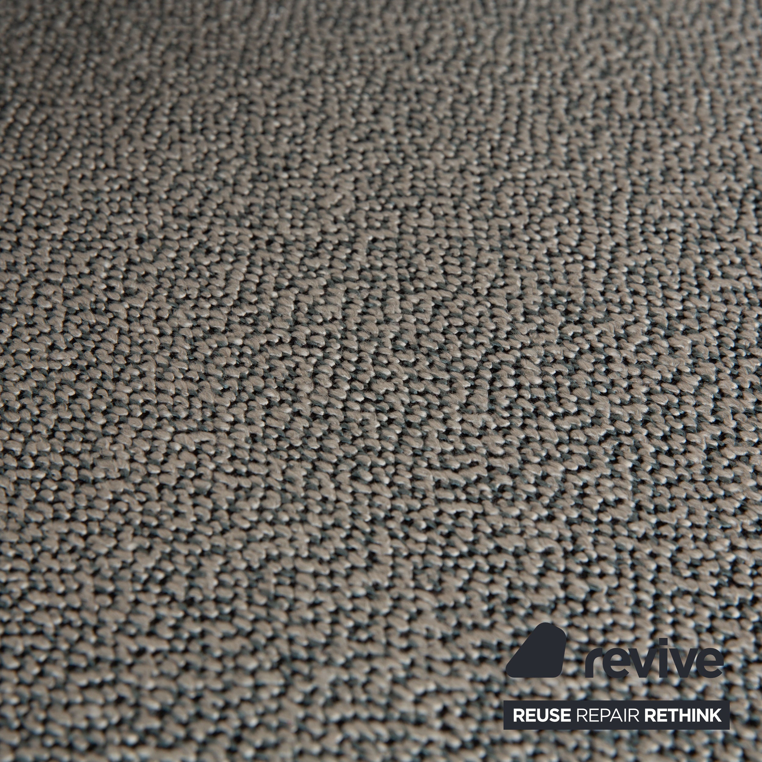 Canapé-lit 3 places en tissu Multy Ligne Roset gris chiné à fonction manuelle (GLOW 502 Q2 par Rohleder)