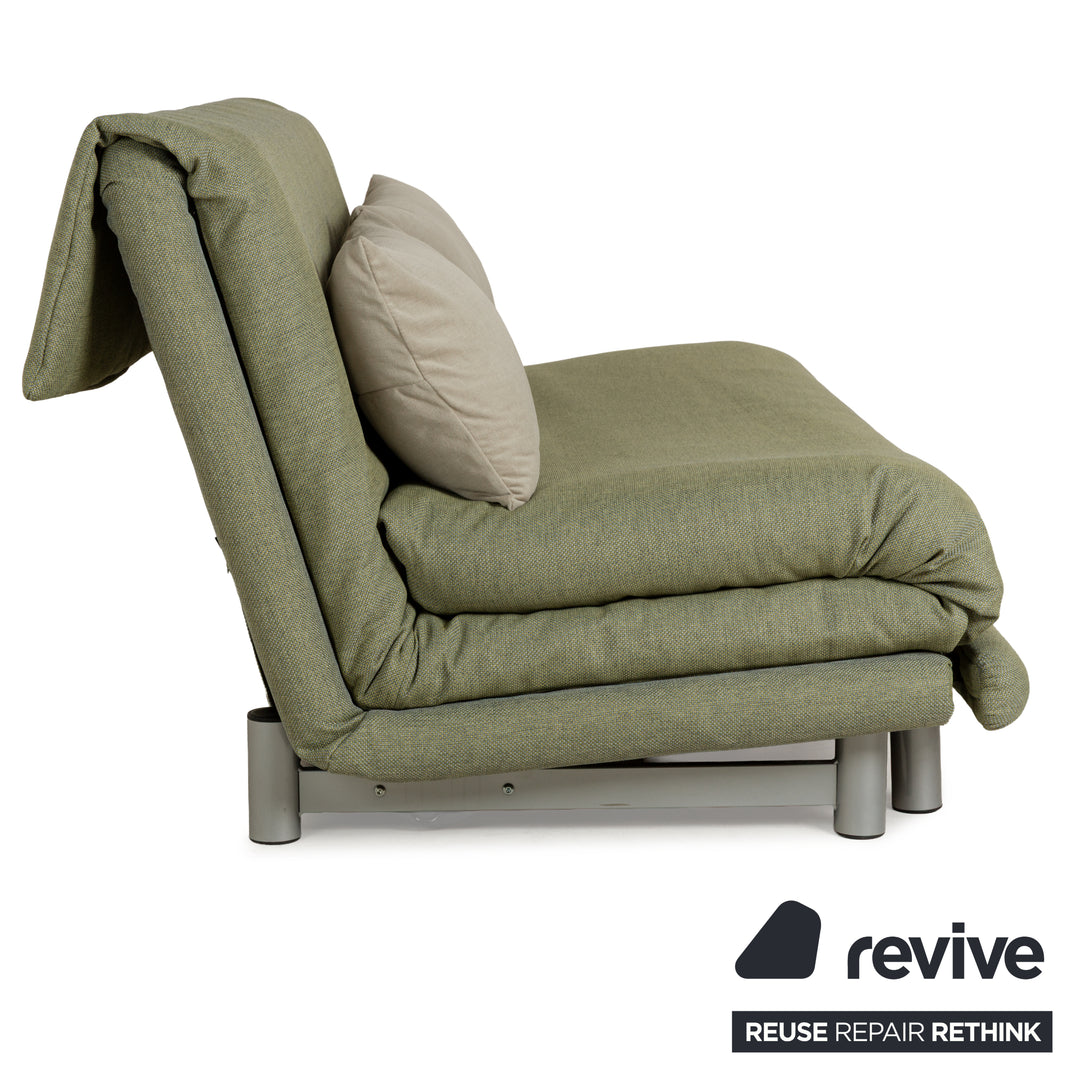Canapé-lit trois places à fonction manuelle en tissu Ligne Roset Multy vert, rembourrage