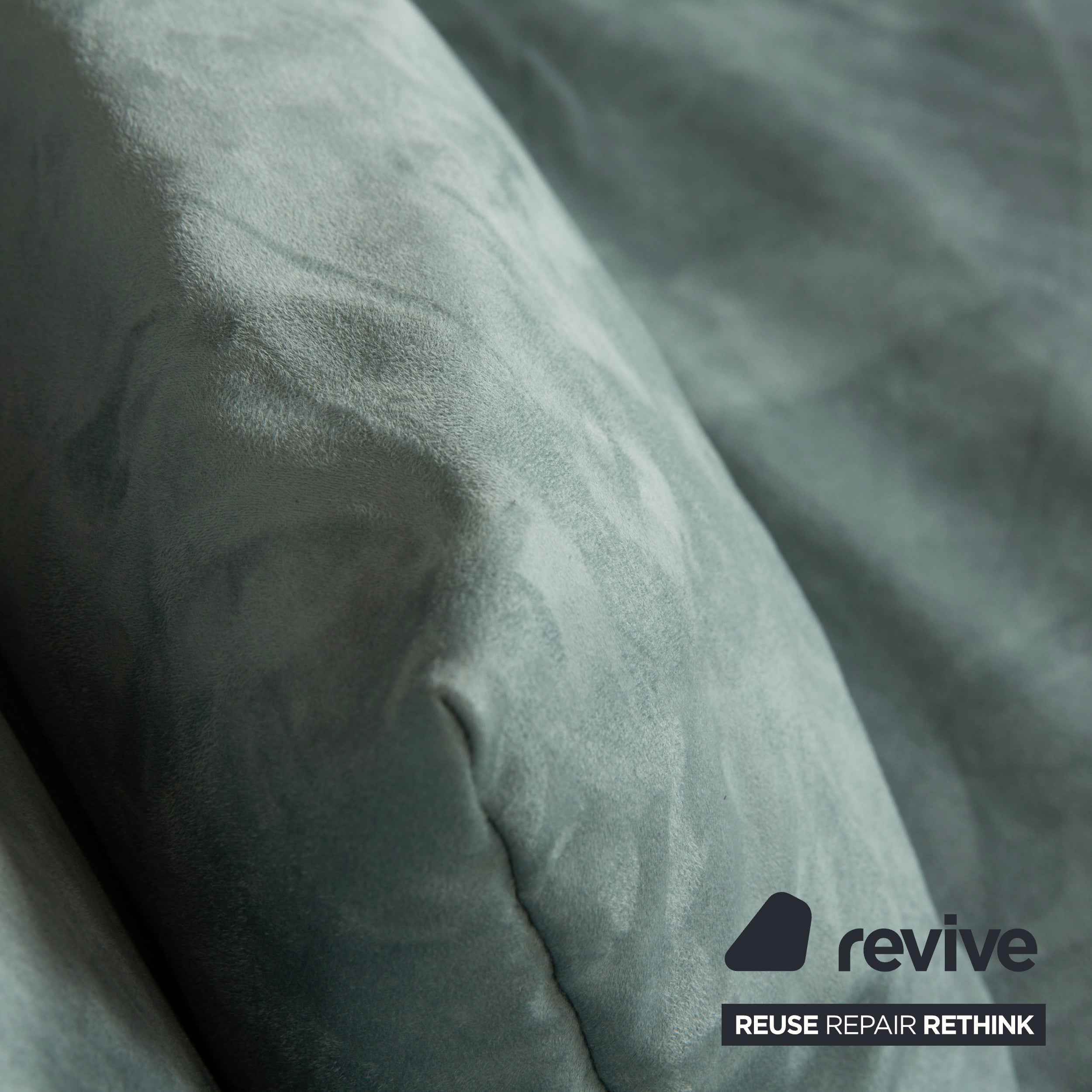 Canapé 3 places Ligne Roset Multy en tissu bleu clair gris fonction couchage nouvelle housse