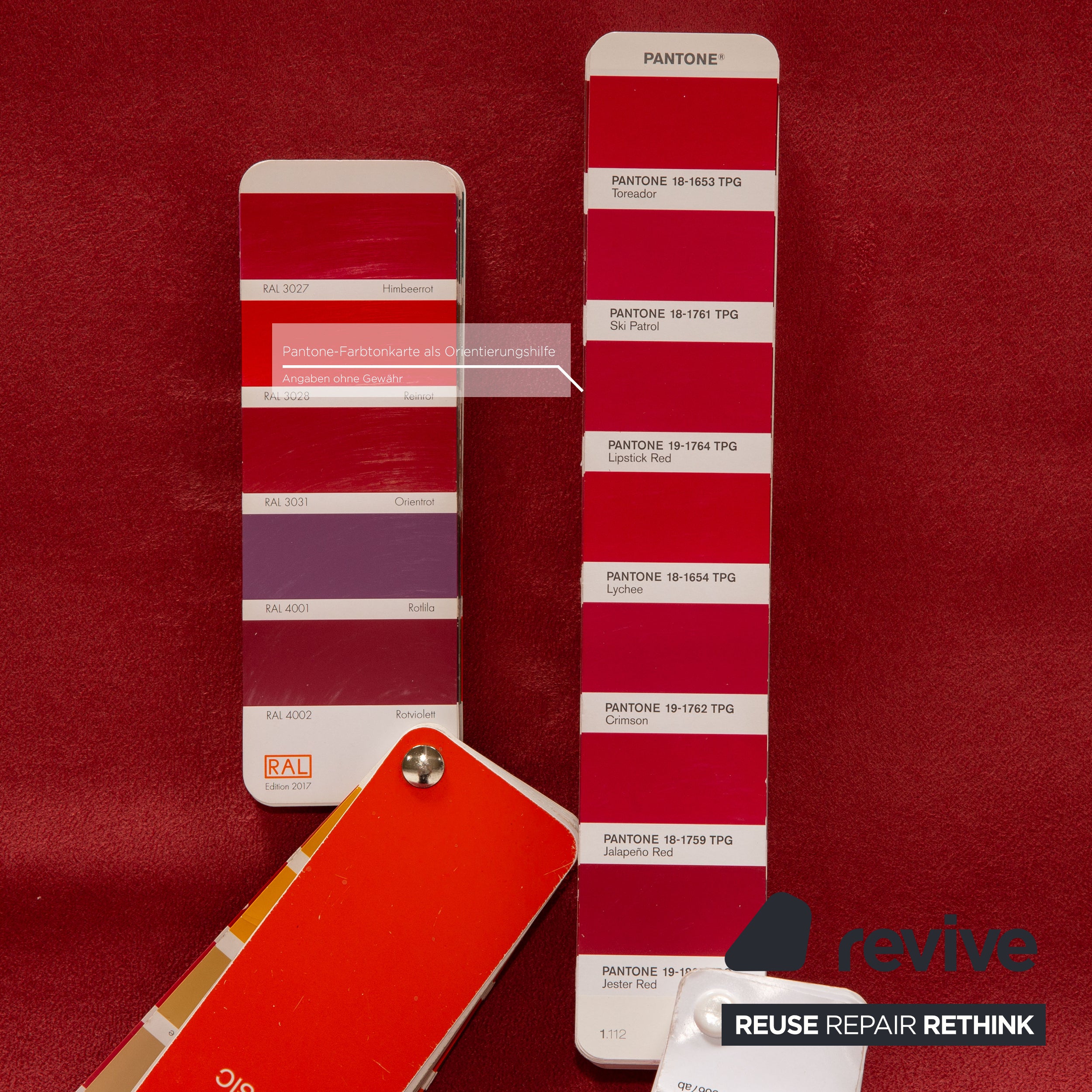 ligne roset Canapé 3 places en tissu Multy rouge framboise retapissé