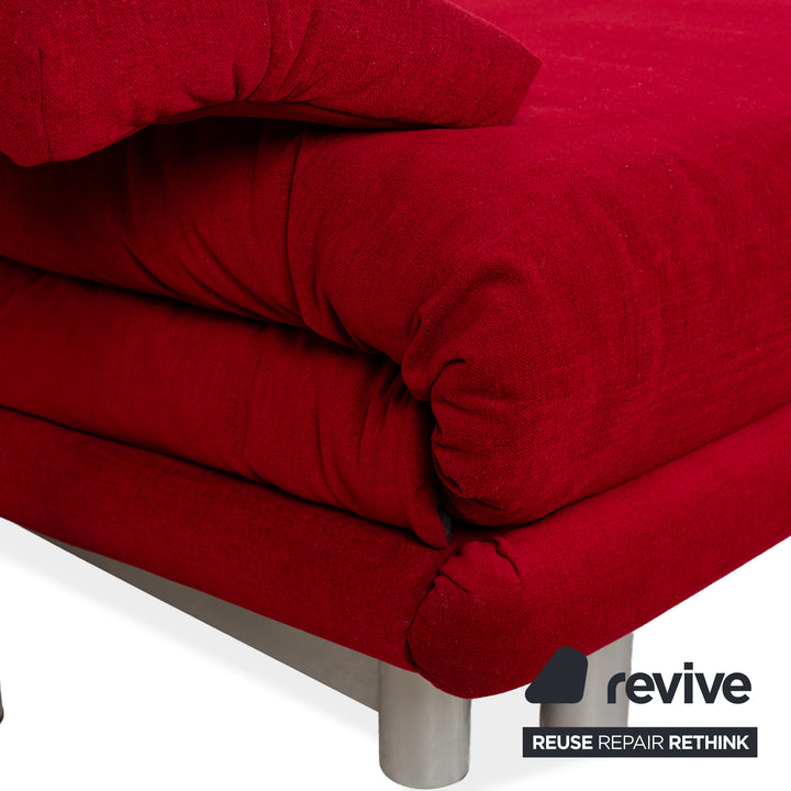 Canapé convertible 3 places Ligne Roset Multy en tissu rouge à fonction manuelle