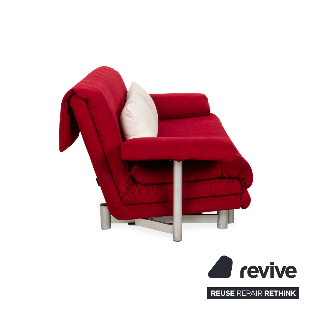 Canapé convertible 3 places Ligne Roset Multy en tissu rouge à fonction manuelle