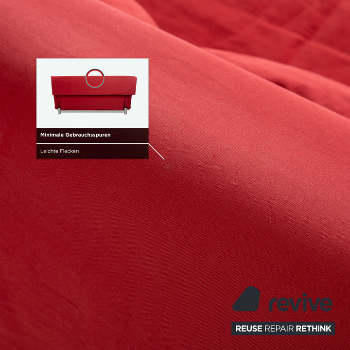 Canapé-lit manuel trois places en tissu Ligne Roset Multy rouge