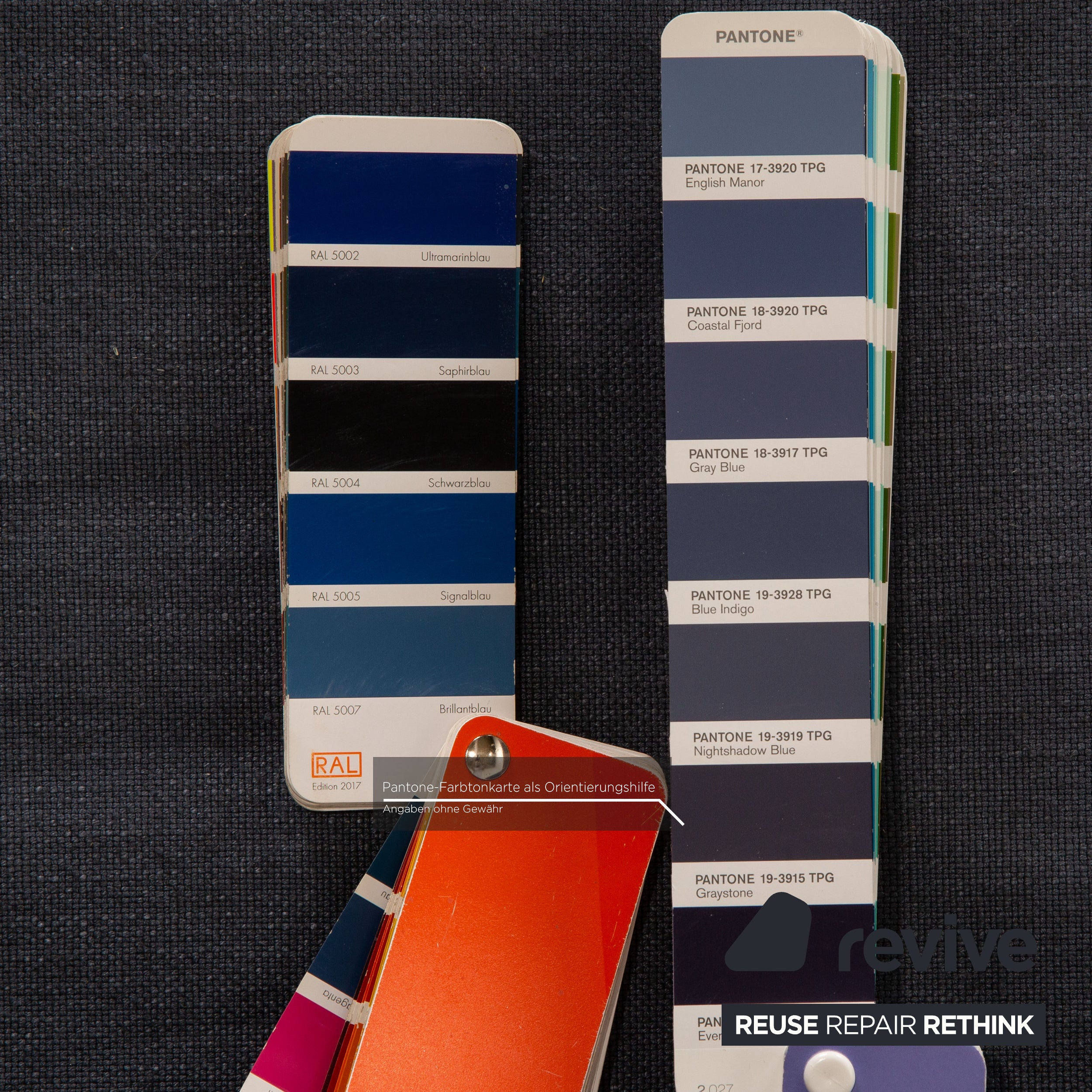 Ligne Roset Canapé-lit 3 places en tissu Multy bleu avec accoudoirs canapé fonction couchage nouvelle housse