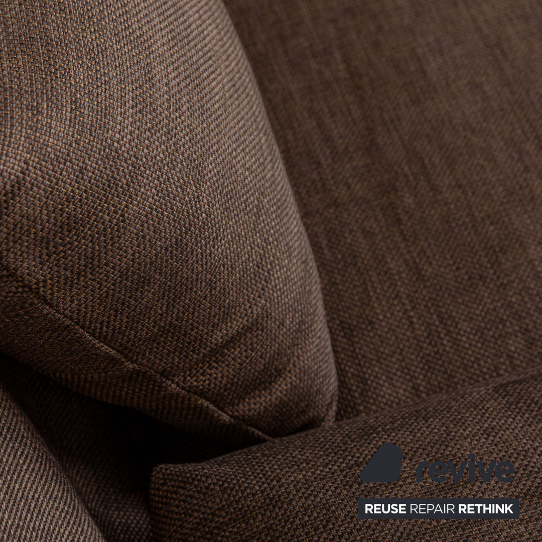 Ligne Roset Multy Stoff Dreisitzer Sofa Braun manuelle Funktion Schlaffunktion Sofa Couch inkl. Armlehnen und Kissen Neubezug