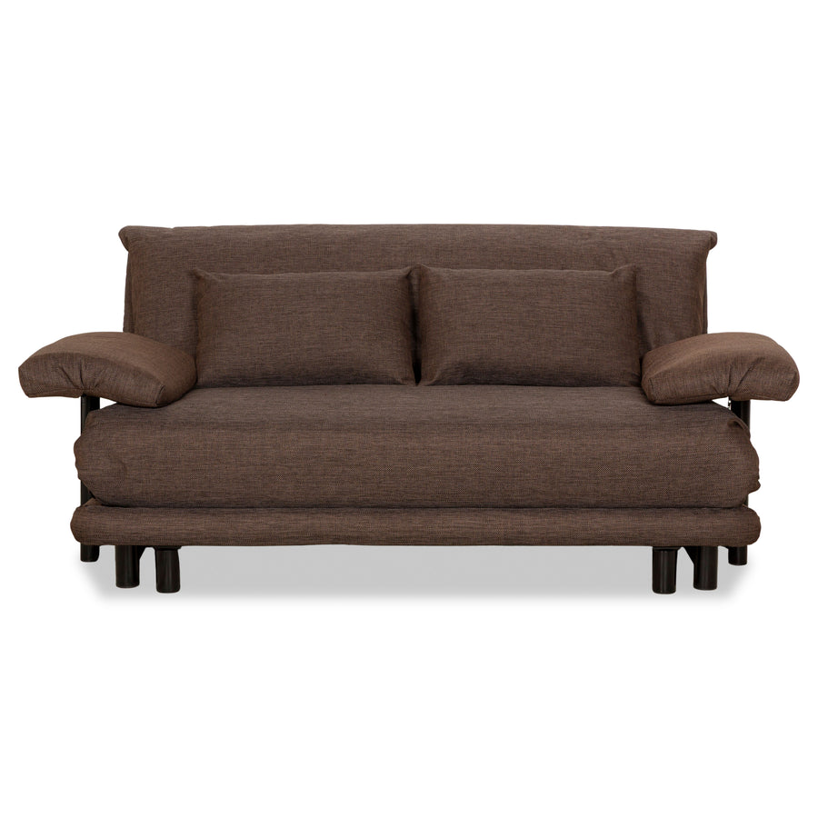 Canapé trois places en tissu Ligne Roset Multy marron, fonction couchage manuelle, canapé avec accoudoirs et coussins, housse neuve