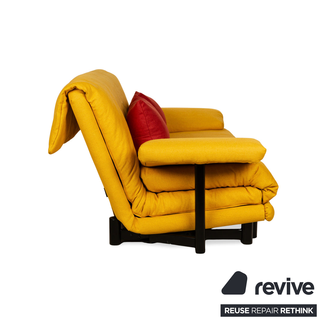 Ligne Roset Multy Canapé 3 places avec accoudoirs, tissu jaune, rouge, noir, fonction couchage manuelle, canapé-lit, nouveau revêtement